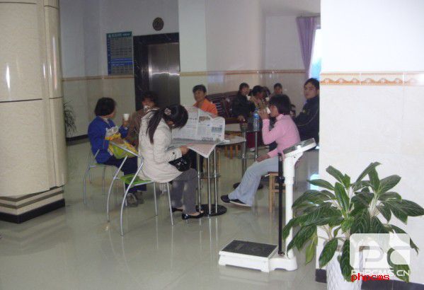 长江妇科诊疗区候诊大厅